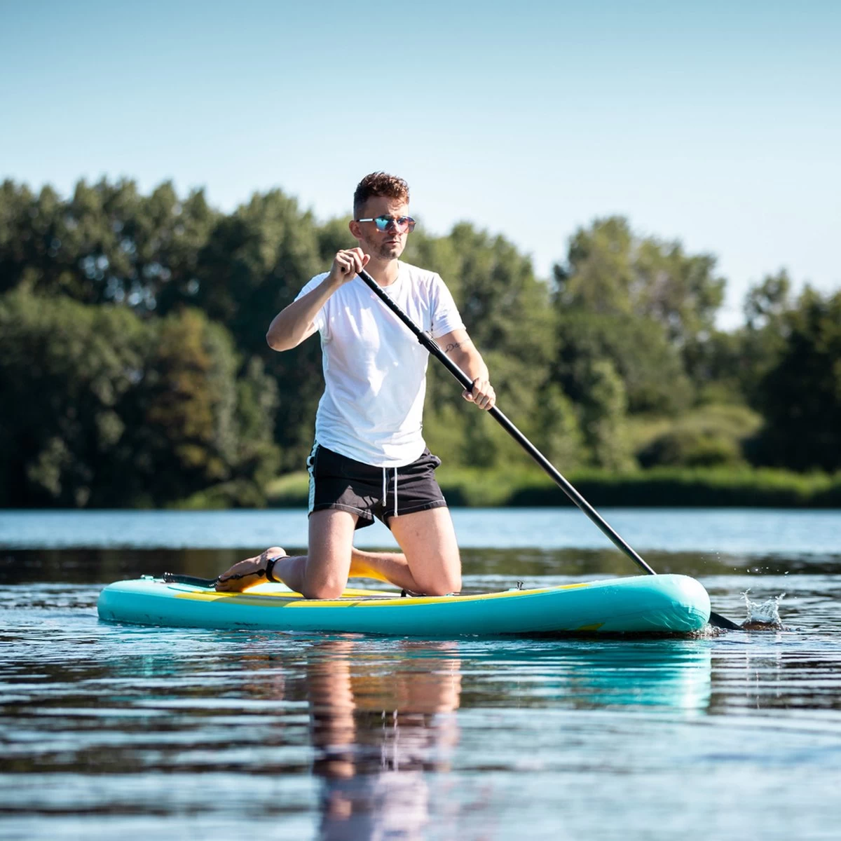 BluMill Opblaasbaar SUP Board - Stand Up Paddle Board - Verstelbare Peddel - Complete Set - Inclusief Pomp - Inclusief Enkelkoord - 300 Cm 6 BluMill Opblaasbaar SUP Board - Stand Up Paddle Board - Verstelbare Peddel - Complete Set - Inclusief Pomp - Inclusief Enkelkoord - 300 Cm - Afbeelding 5