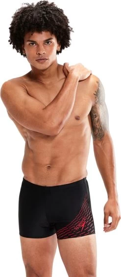 Speedo Medley Logo Aquashort Heren - Zwart / Rood - Maat 5 21 Speedo Medley Logo Aquashort Heren - Zwart / Rood - Maat 5 -Speedo Winkel 524x1200 2